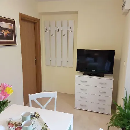 Gita Žrnovnica